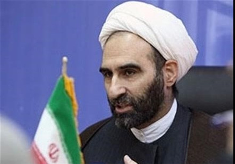 همه در قبال انقلاب اسلامی مسؤول هستیم