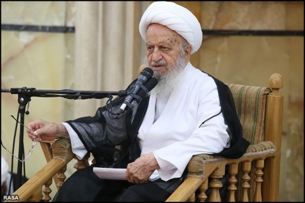 چرا باید صندوق ذخیره فرهنگیان با آن سرمایه عظیم آلت دست عده ای از خدا بی خبر شود/ وزارت ارشاد از ارزشهای اسلامی فاصله گرفته است