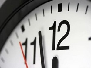 ساعت رسمی کشور فردا شب یک ساعت به جلو کشیده می‌شود