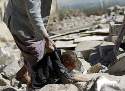 جدیدترین تحولات میدانی و سیاسی یمن؛ 700 شهید و مجروح در خون‌بارترین حمله آل‌سعود به صنعاء/ انهدام ناو امارات اسرار آل‌ نهیان را برملا کرد/ چه مناطقی از عربستان در دست انصارالله است +نقشه، فیلم و عکس 