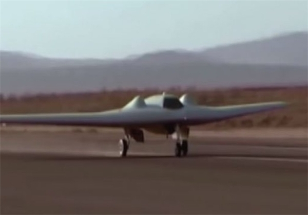 تصاویر منتشره از سوی سپاه پاسداران صحت ساخت پهپاد «سیمرغ» را نشان داد 