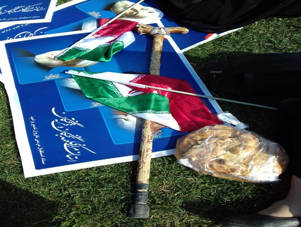 گزارش تصویری از حاشیه های استفبال مردم ازرییس جمهور دراستان مرکزی 