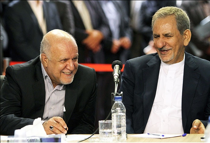 تک‌روی دولت برای اجرای برجام نفتی / کدام محورهای مدنظر رهبر انقلاب در مصوبه هیأت وزیران نادیده گرفته شده است؟ 