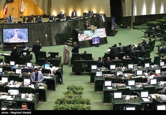 از جنجال بر سر مطهری تا مسافرکشی معاون ظریف در مجلس! 