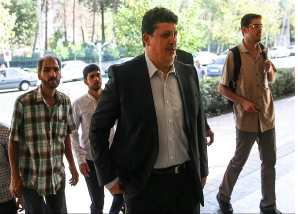 تکذیب حضور مهدی هاشمی در کیش