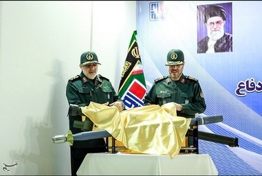 گزارش تصویری ازرونمایی از پنج دستاورد رزمی دفاعی با حضور وزیر دفاع