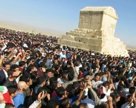 ادامه جنجال 