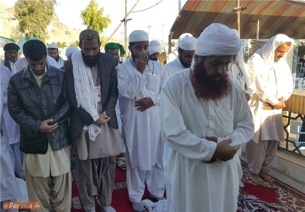 نخستین کاروان اهل‌سنت ایران راهی کربلا شد + تصاویر