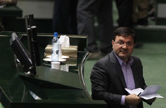 تشکیل فراکسیون مناطق ترک نشین اشتباه بوده/ موضوع قومیت در مجلس جمع می شود