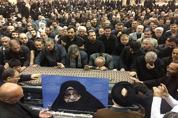 گزارش تصویری ازبرگزاری مراسم تشییع مرحومه حدیدچی دباغ 