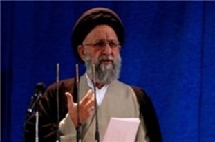 تمرکز گروه‌های تکفیری نابودی جهان اسلام است/ مسجد باید مرکز وحدت امت اسلامی باشد