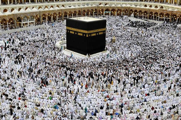 بستن مچ بند برای شناسایی زائران حج تمتع ضرورت دارد