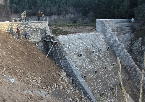 احداث سازه سنگی ملاتی در گلستان 