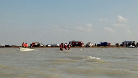  مانور ساحلی هلال احمر در پهنه آبی خزر در غرب گلستان برگزار شد