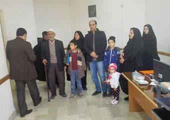 تجمع خانواده کارگران اخراجی CNG کلاله در شهرداری