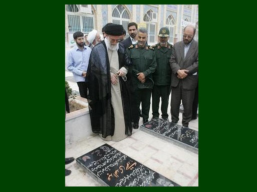 تصاویر کمتر دیده شده از امام خامنه ای و سردار سلیمانی 