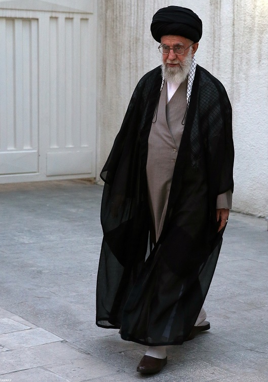 شب پیرمردها!/ خدا کند حاج احمد برگردد/ سرودی که ضد انقلاب را عصبانی کرد 