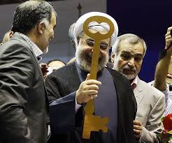 آقای روحانی از برخورد علی ع با برادرش عقیل چه درسی میگیرید؟