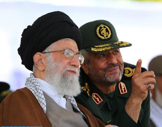 تصاویر/ مراسم دانش‌آموختگی دانشگاه امام حسین با حضور فرمانده کل قوا