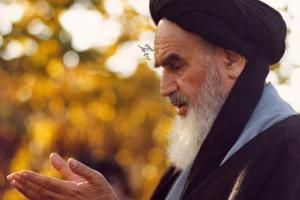  فراز و نشیب های آموزنده و عبرت آموز یکسال پایانی زندگی امام خمینی (ره) 