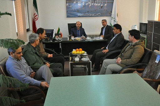 بازدید فرماندار از مرکز تحقیقات محیط زیست دریایی