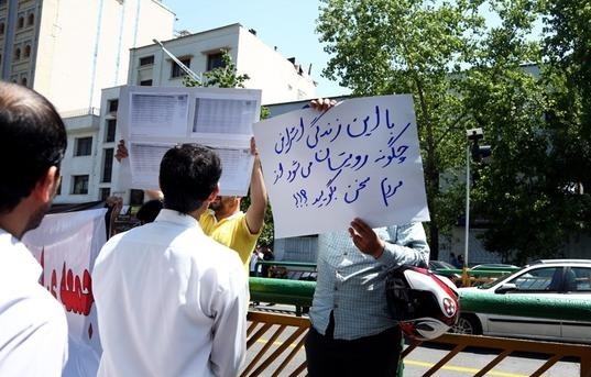 مردم و معمای دسترسی و نظارت بر حقوق مدیران دولتی/ عدم پاسخ به گزارش دیوان محاسبات در مورد حقوق‌های نجومی 