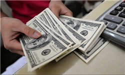 پنج نکته درباره‌ی گرانی افسارگسیخته دلار در هفته‌های اخیر/ منفعت دلار چهار هزار تومانی برای دولت روحانی 