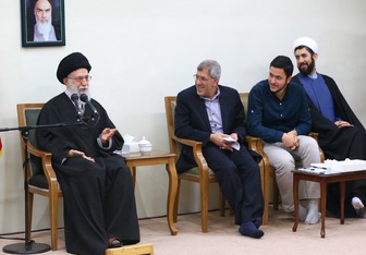 رهبر انقلاب: جنبش دانشجویی به معنای حرکت جهادی در مسیر و در خدمت آرمانهای انقلاب است 