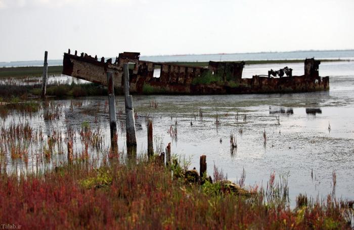 جزیره متروکه آشوراده ازلحاظ مدیریت زیر نظر محیطزیست مازندران ازنظر تقسیمات کشوری متعلق به استان گلستان است