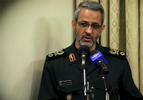 من اهل تعارف نیستم، اما به قرارگاه امام حسین(ع) آمدم تا به رفیقانم بپیوندم، اما جا ماندم