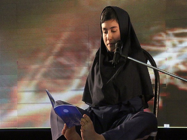 تعظیم وزیر آموزش و پرورش مقابل دختر شیرازی+تصاویر