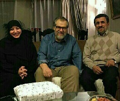 عکس/عیادت احمدی نژاد از نادر طالب زاده 