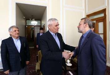 حواشی جالب دیدار نوروزی لاریجانی/تصاویر 