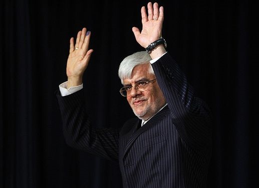 محمد رضا عارف اردیبهشت یا خرداد می‌آید/ بهره‌مندی بدون هزینه از محبوبیت رئیس فراکسیون اصلاح طلبان !!