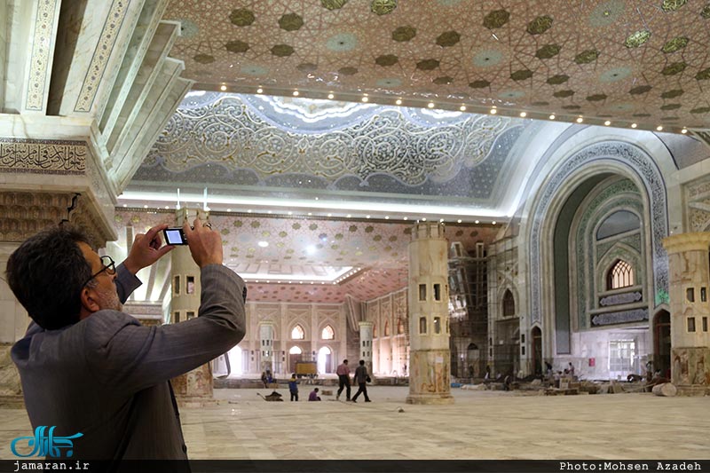 با خودم همیشه می گفتم چرا بنای مرقد امام شبیه کاخ های اشرافی شده؟