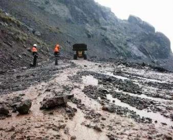 بارش شديد باران منجر به تخريب راه و قطع برق دو روستاي گلستان شد
