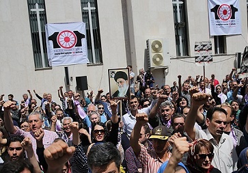 تجمع گسترده ارامنه در تهران +تصاویر