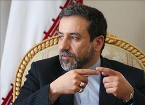 نتایج برجام عراقچی را در مقابل ظریف قرار داد؛ چه کسی راست می‌گوید؟