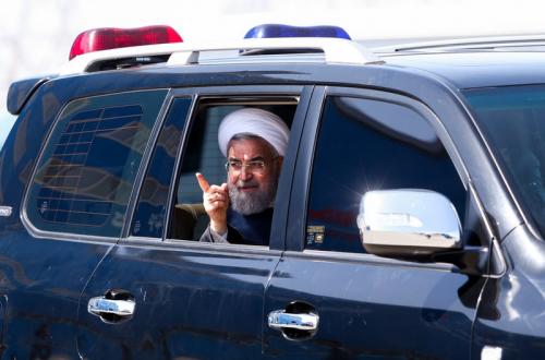 آقای روحانی آیا می دانید دلیل جهانی شدن رهبر معظم انقلاب چیست؟ / آیا می دانید چرا شهید رجایی،شهید مظلوم شد؟ / شما از درد دل کارگر خبر ندارید