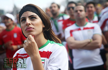 تماشاگران بی حجاب ایرانی در جام جهانی / یاهو حتی از نمایش تصاویری شبیه عکس های زیر نیز ابا دارد!