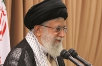 مراقب باشید که برخی در صحنه سیاسی کشور، با شعار اعتدال، جریان های مؤمن را کنار نزنند