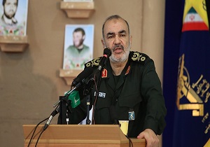 سردار سلامی: 100 هزار موشک و راکت برای شلیک به سرزمین اشغالی در اختیار حزب‌الله است