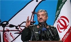 امت واحده اسلامی در حال شکل‌گیری است/ اعتماد به کفار و لبخند زدن به آنها موجب شکست خواهد شد/ مردم بودند که در مقاطعی نظیر فتنه 88، توطئه های دشمنان را از بین بردند