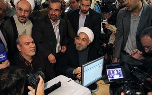 ترس و ناچاری اصلاحات در حمایت از روحانی؛ تیتر یک زنجیره‌ای‌ها + تصاویر