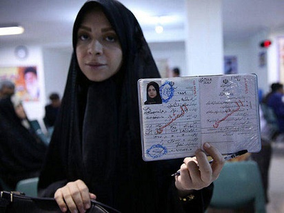 عکس/ ثبت نام دختر فرمانده ارتش در انتخابات شورای شهر