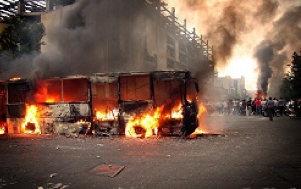 خنثي سازي توطئه دشمنان در انتخابات 96 با تدبير رهبري /چه كساني قصد دارند با آراي ملت در سال 96 دربيفتاند؟