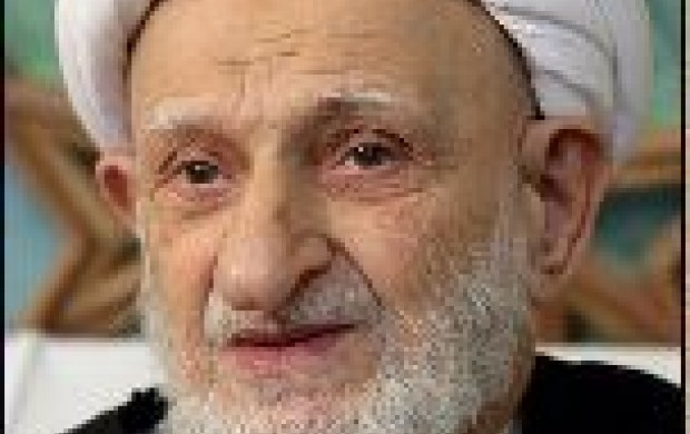 خاطره ای از آیت الله بهجت:کاسه ای پر از زهر است، می بینم و نمی خورم!