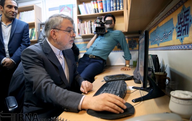 خبری از کار نیست، دولت تدبیر مشغول بازی است!/ سخنان حیرت انگیز وزیر ارشاد درباره یک بازی