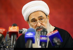 تجمیع مردم زیر چتر «جبهه مردمی نیروهای انقلاب» وظیفه شرعی ماست 