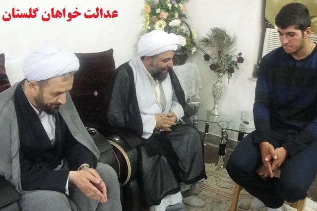 از حضور و دیدار امام جمعه و دیگر مسئولین بندرترکمن در منزل عادل مجللی تا تقدیم هدیه قابل ارزشمند شورای شهر به این قهرمان ملی !! + تصاویر